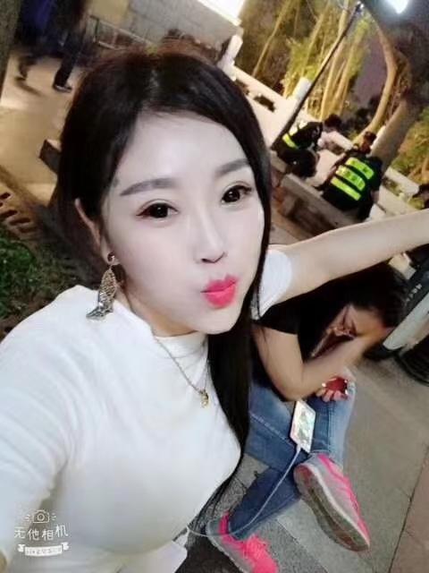 2020年8月21东北骚妇，很爽